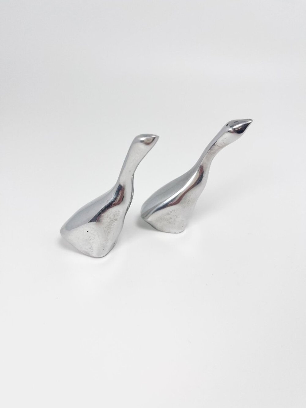 Vintage Hoselton metal aluminum pair of geese figurines
